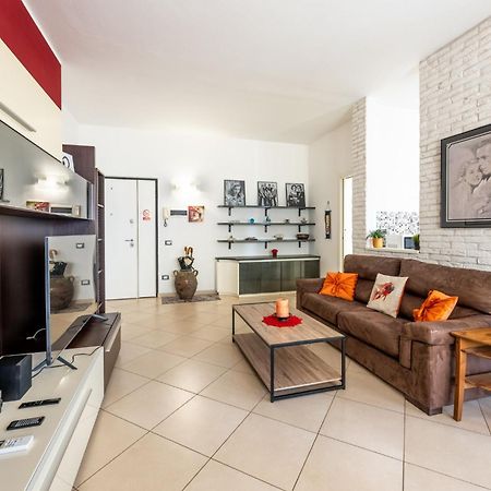 New Luxury 2Bdr Terrace, Views, Ac Appartement Marina Di Carrara Buitenkant foto